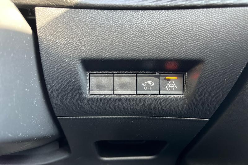 Used Peugeot 2008 2022 for sale - 77763507: Photo 30