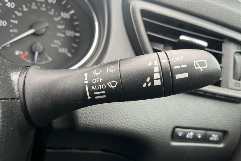 Used Nissan Qashqai 2017 for sale - 77819640: Photo 15