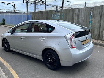 Used Toyota Prius 2013 for sale - 78676104: Photo