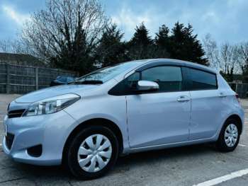 Used Toyota Yaris 2013 for sale - 74464335: Photo