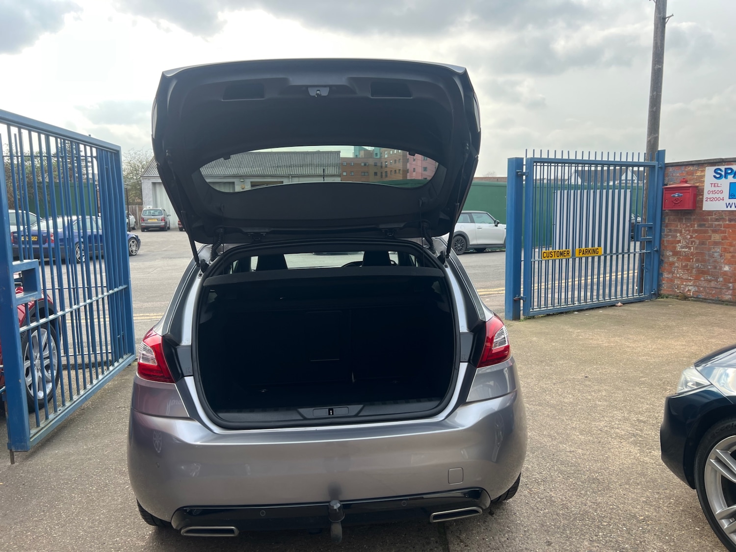 Used Peugeot 308 2016 for sale - 77961636: Photo 12