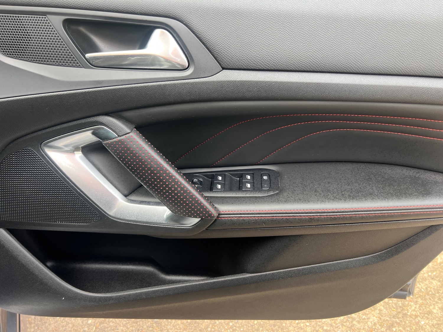 Used Peugeot 308 2016 for sale - 77961636: Photo 18