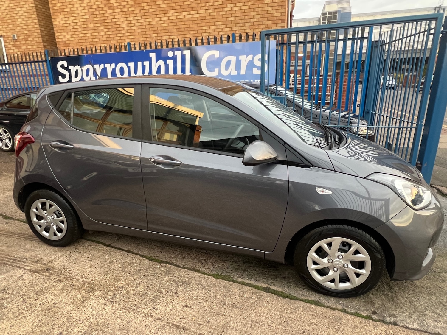 Used Hyundai i10 2018 for sale - 76479960: Photo 11