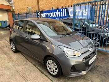 Used Hyundai i10 2018 for sale - 76479960: Photo
