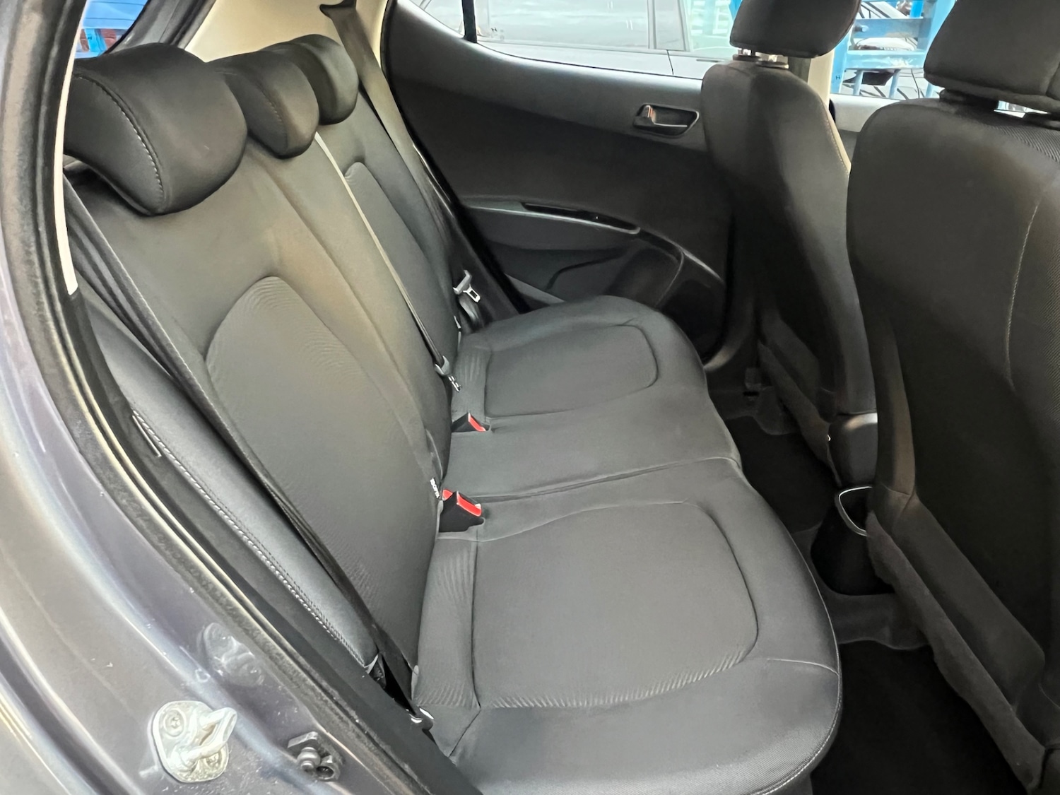 Used Hyundai i10 2018 for sale - 76479960: Photo 4