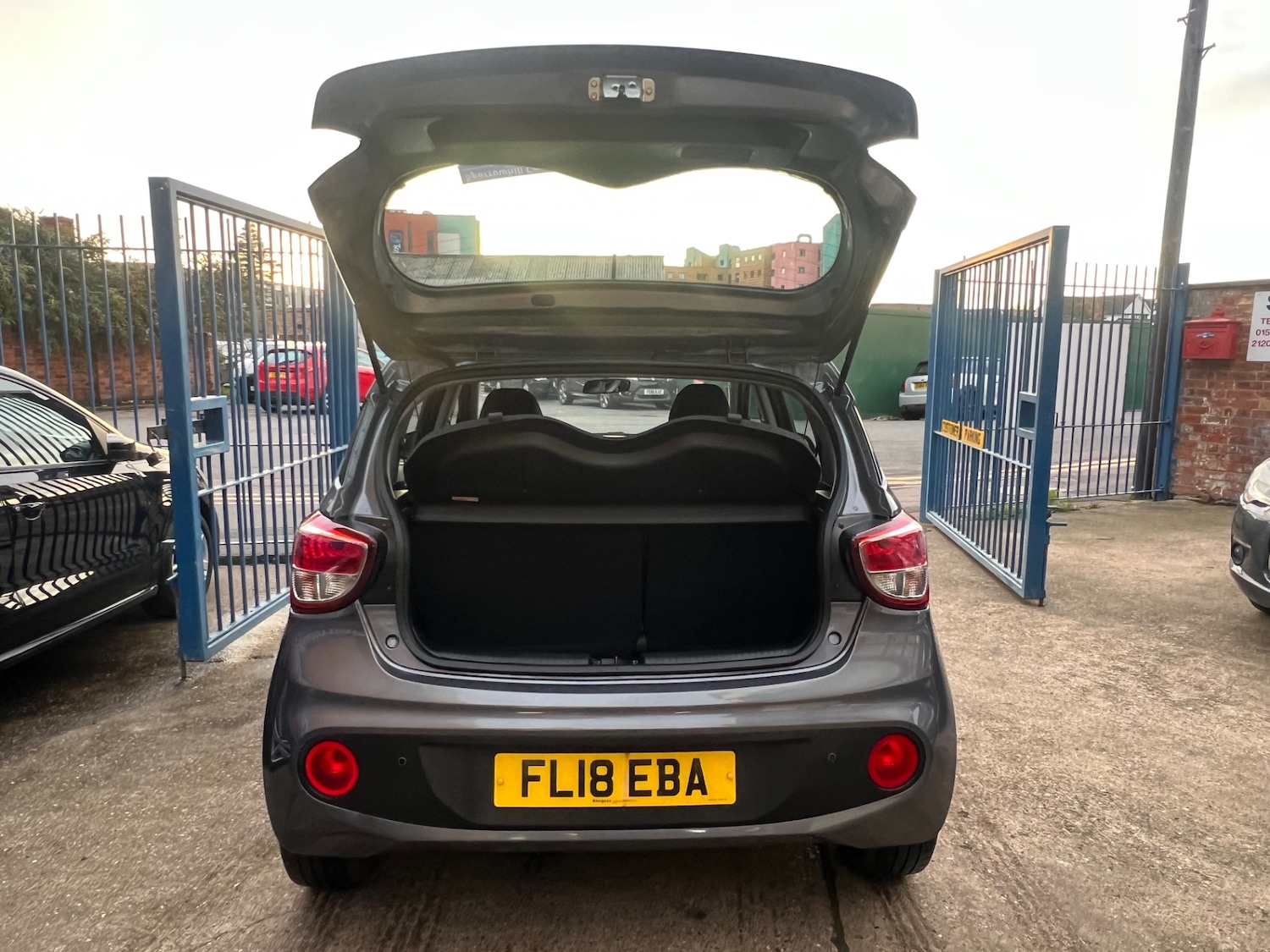 Used Hyundai i10 2018 for sale - 76479960: Photo 6