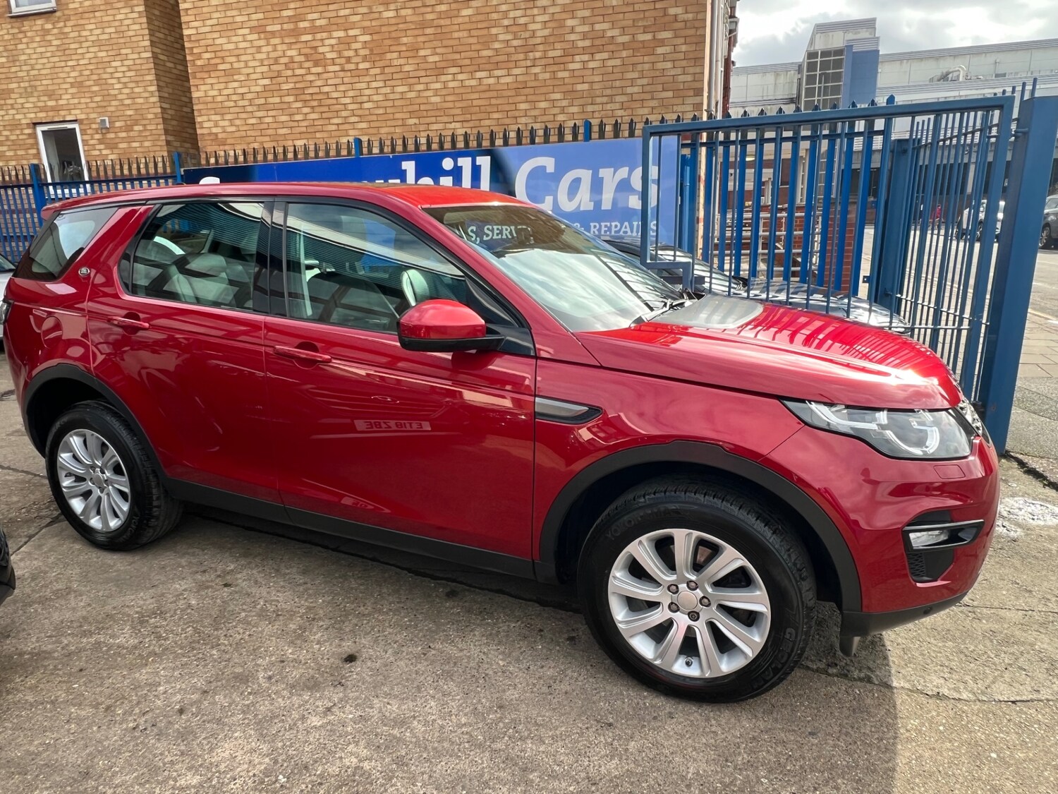 Used Land Rover Discovery Sport 2015 for sale - 77650773: Photo 10