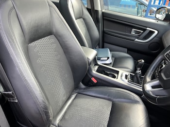 Used Land Rover Discovery Sport 2015 for sale - 77650773: Photo