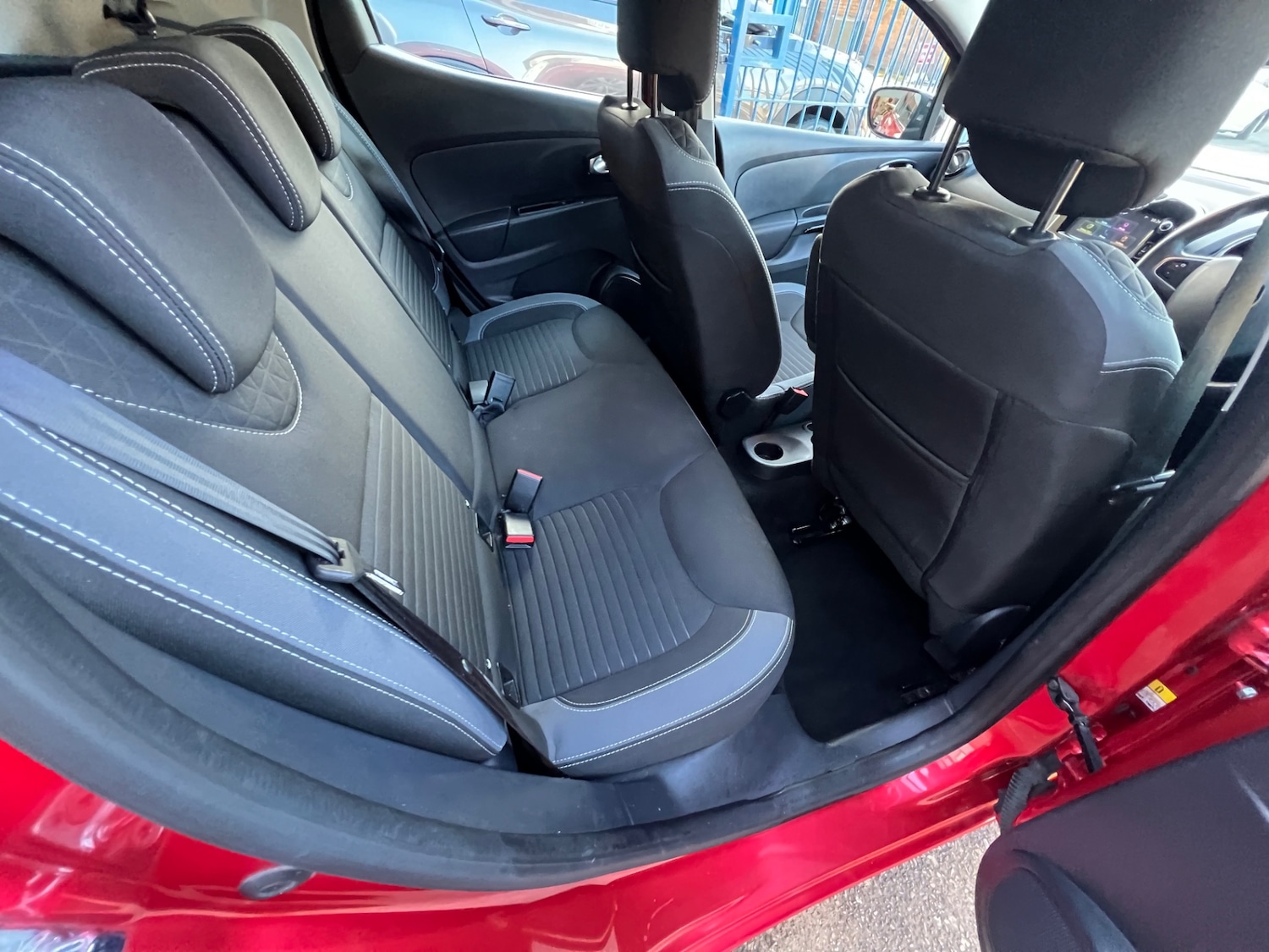 Used Renault Clio 2016 for sale - 77638798: Photo 4