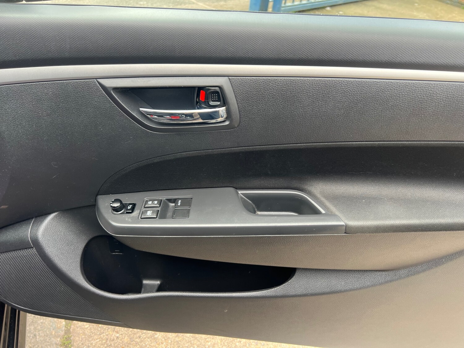 Used Suzuki Swift 2013 for sale - 77984325: Photo 26