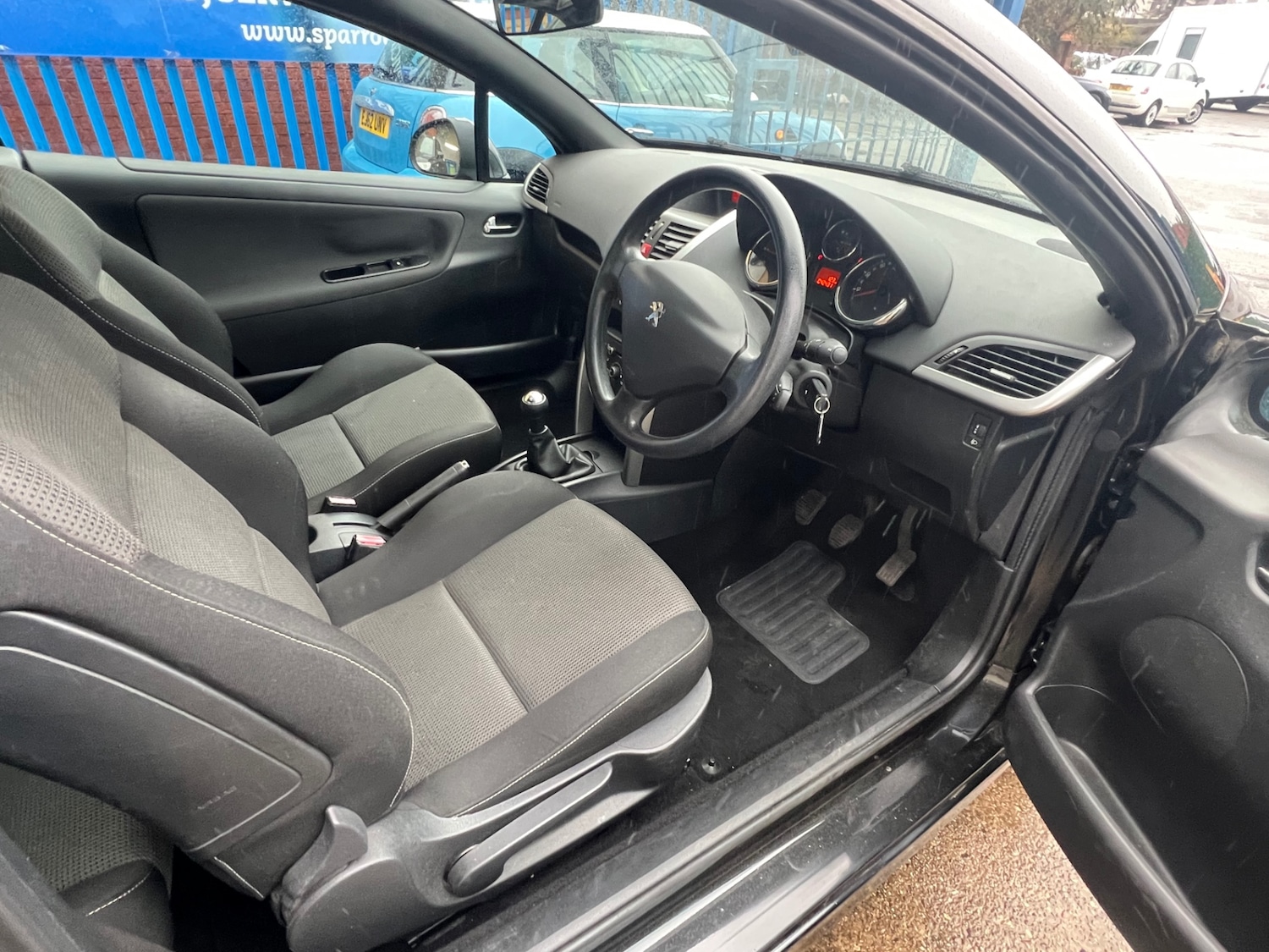 Used Peugeot 207 2014 for sale - 76625537: Photo 3