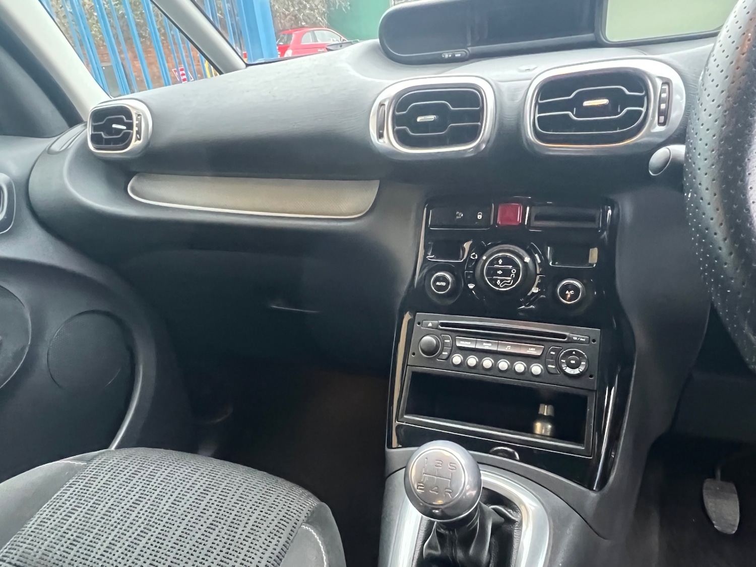 Used Citroen C3 Picasso 2011 for sale - 77023599: Photo 20