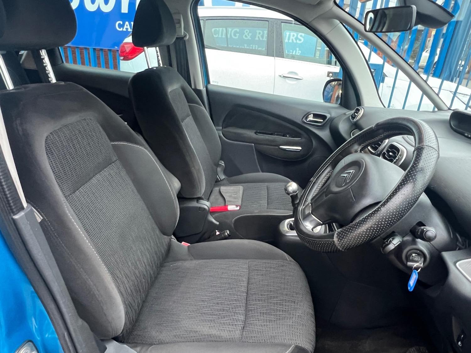 Used Citroen C3 Picasso 2011 for sale - 77023599: Photo 3