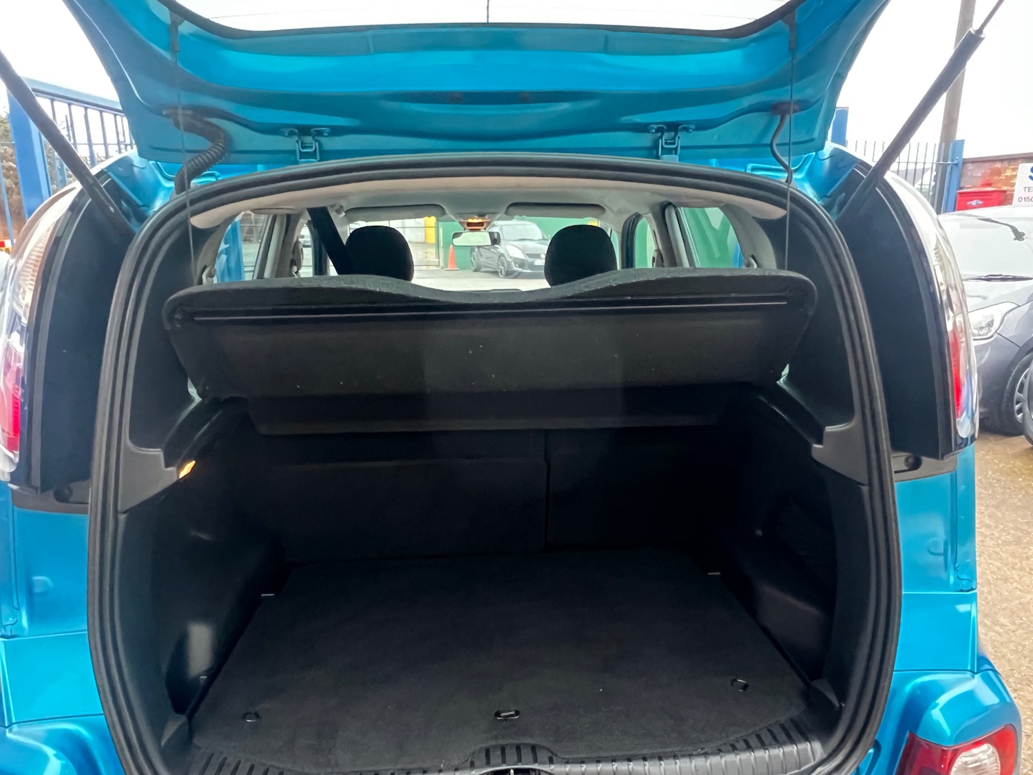 Used Citroen C3 Picasso 2011 for sale - 77023599: Photo 7