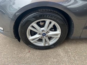 Used Ford Galaxy 2016 for sale - 78238034: Photo