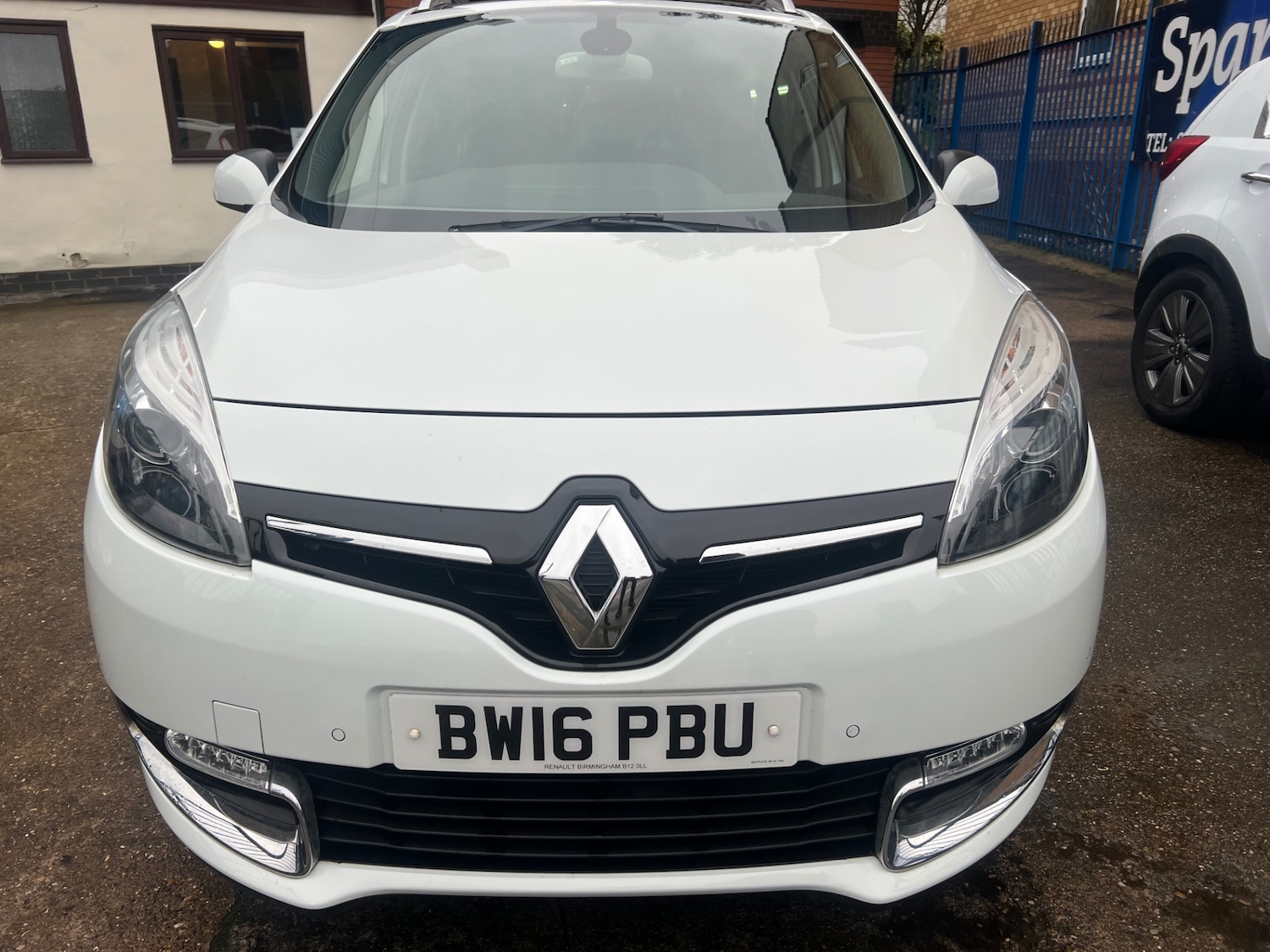 Used Renault Grand Scenic 2016 for sale - 76979597: Photo 16