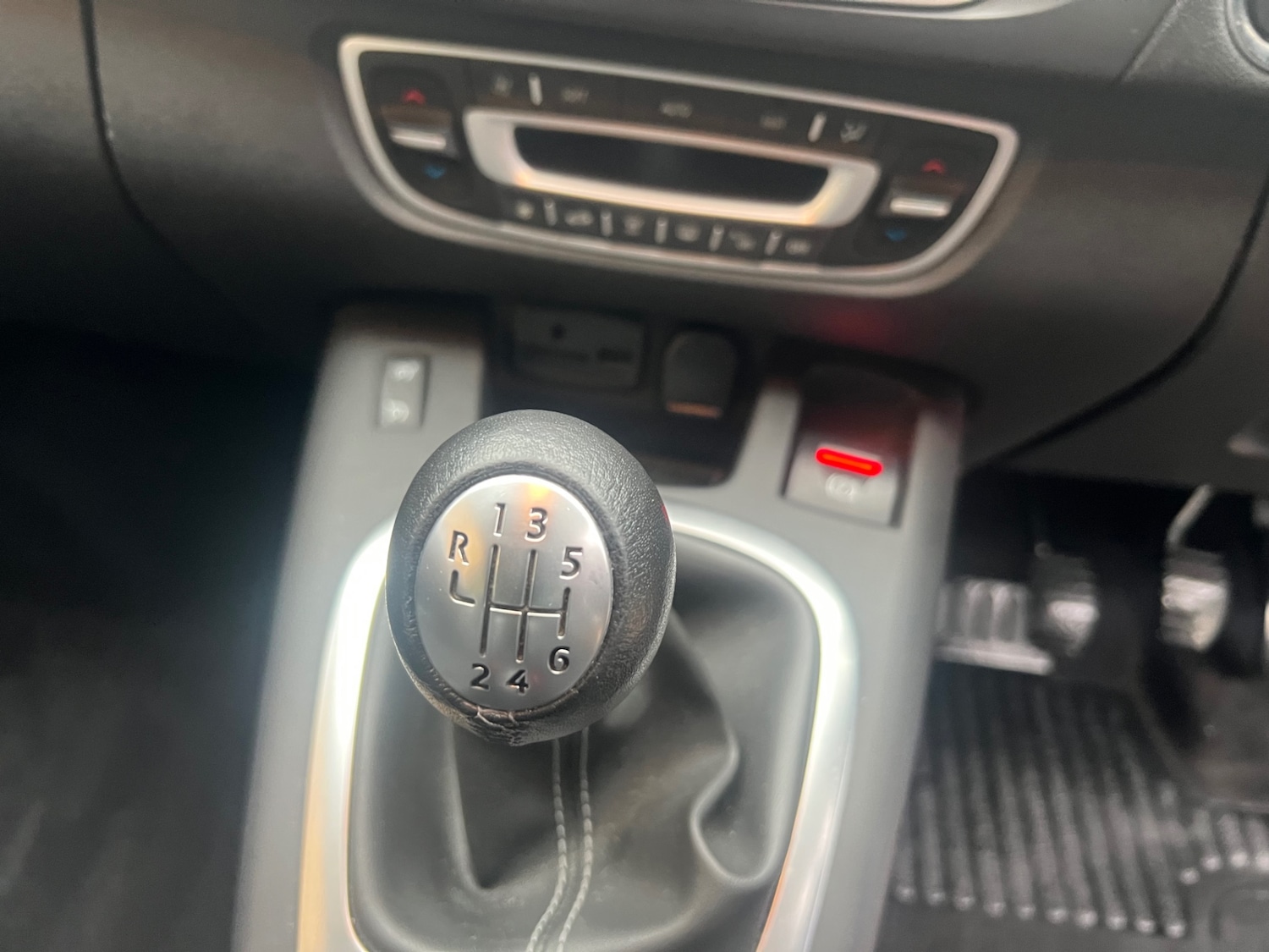 Used Renault Grand Scenic 2016 for sale - 76979597: Photo 29