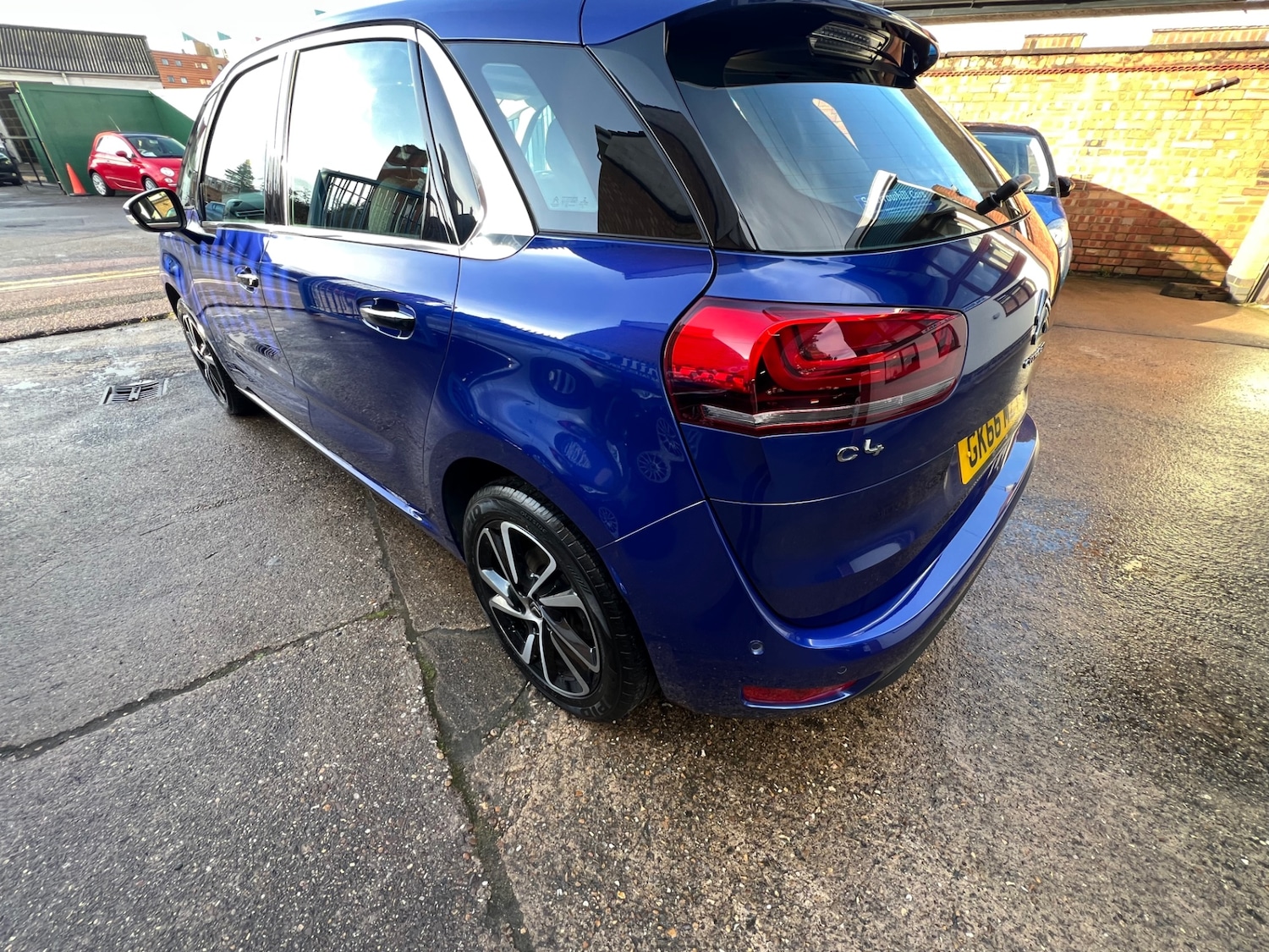 Used Citroen C4 Picasso 2016 for sale - 77245336: Photo 10