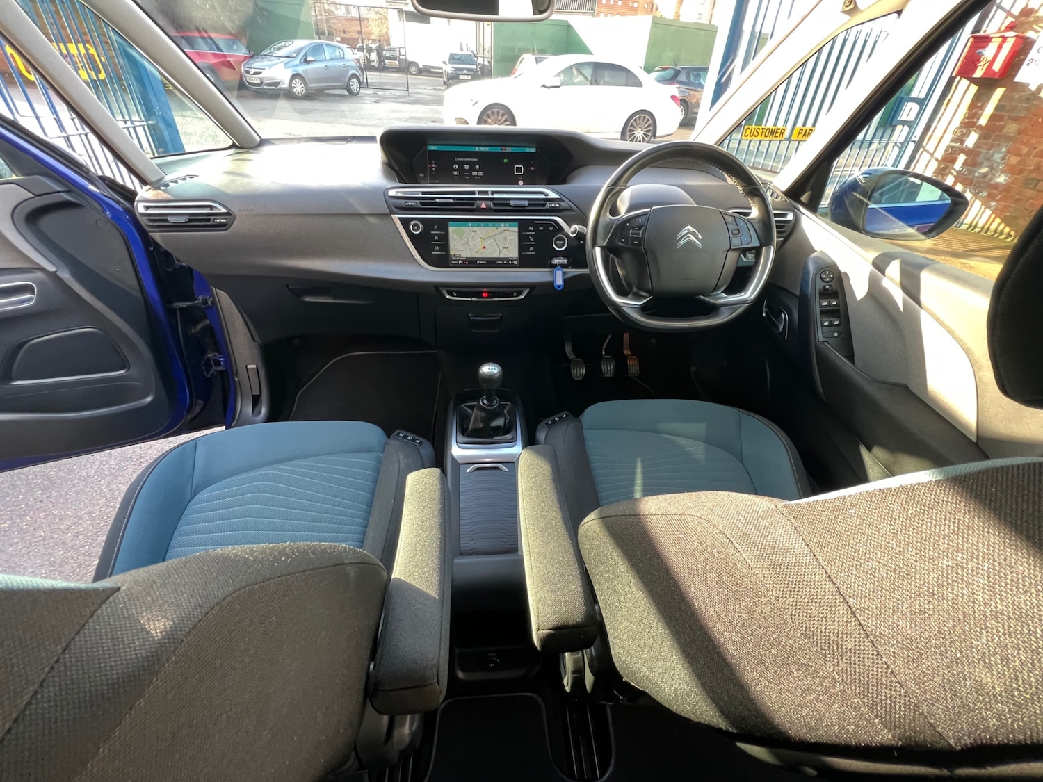 Used Citroen C4 Picasso 2016 for sale - 77245336: Photo 15