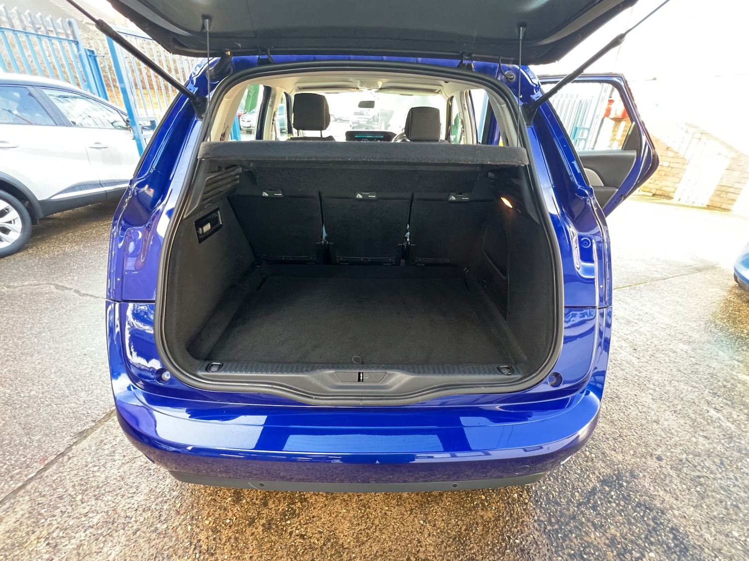 Used Citroen C4 Picasso 2016 for sale - 77245336: Photo 6