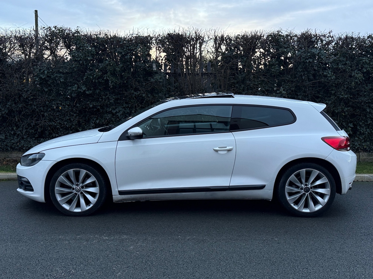 Used Volkswagen Scirocco 2012 for sale - 76936747: Photo 4