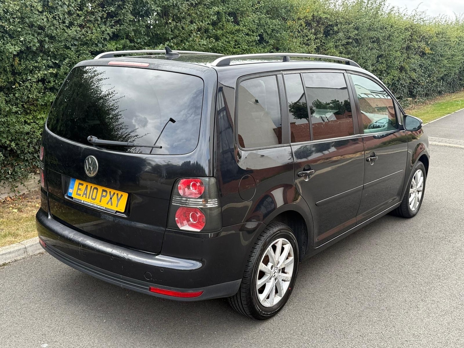 Used Volkswagen Touran 2010 for sale - 76374826: Photo 13
