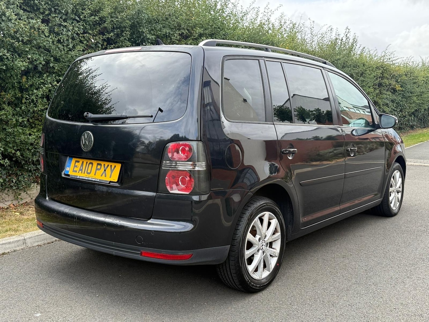 Used Volkswagen Touran 2010 for sale - 76374826: Photo 15