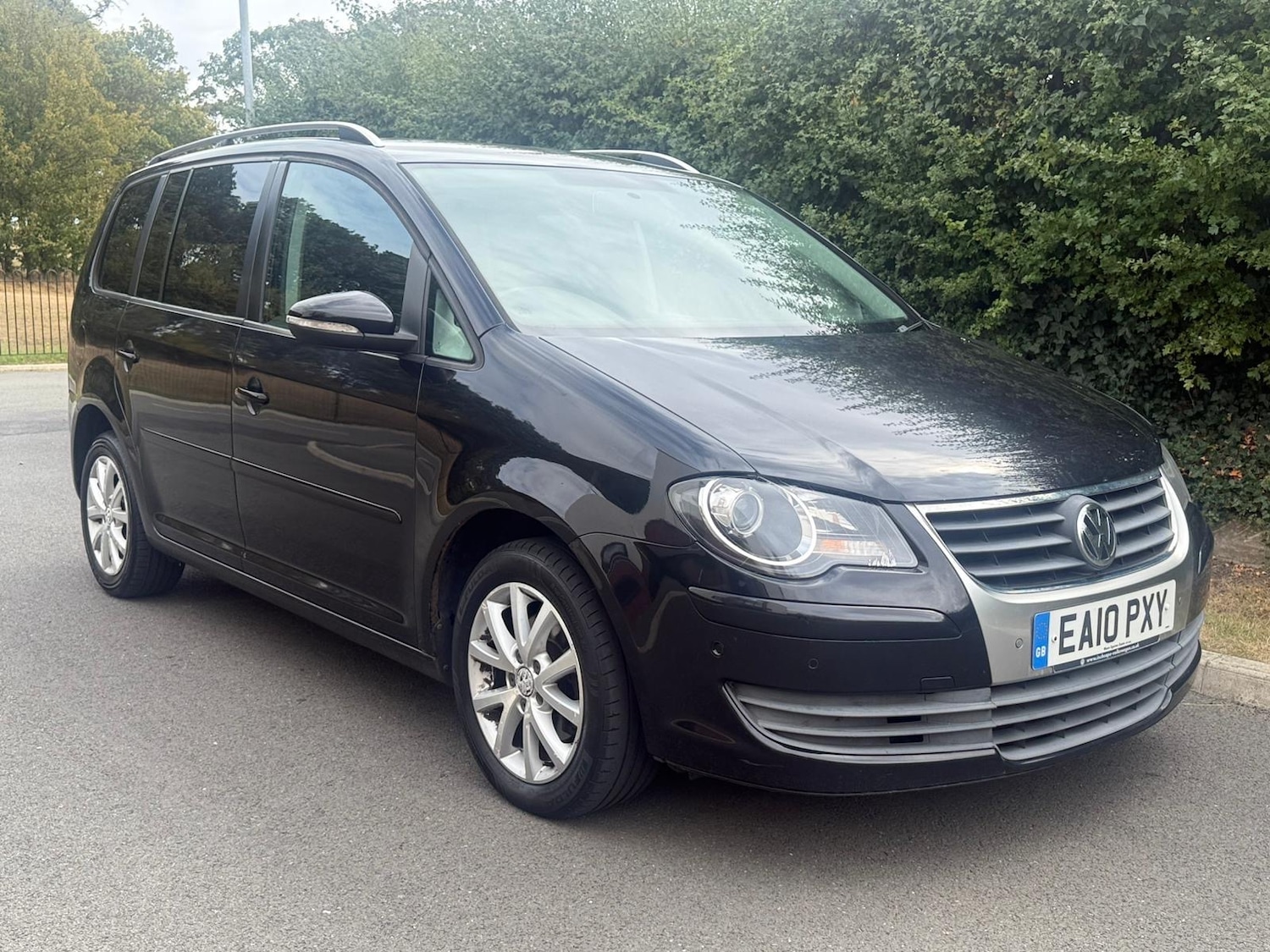 Used Volkswagen Touran 2010 for sale - 76374826: Photo 16
