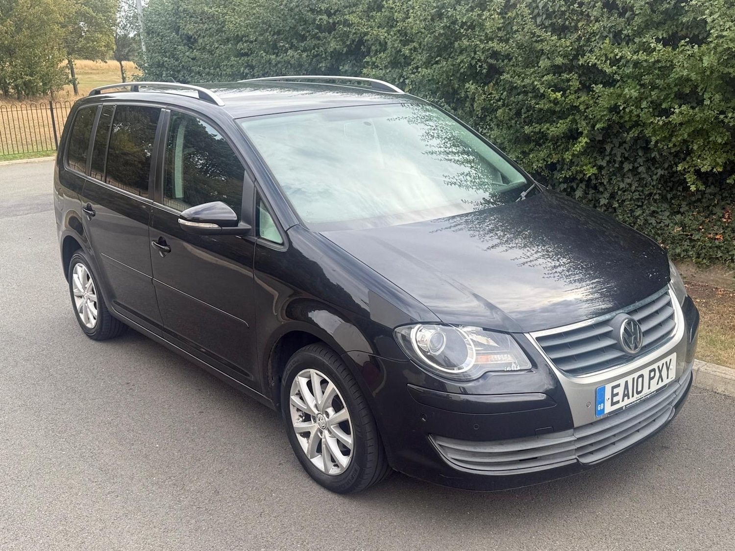Used Volkswagen Touran 2010 for sale - 76374826: Photo 17
