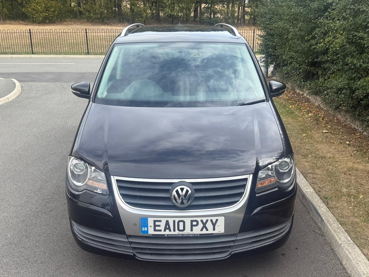Used Volkswagen Touran 2010 for sale - 76374826: Photo 18