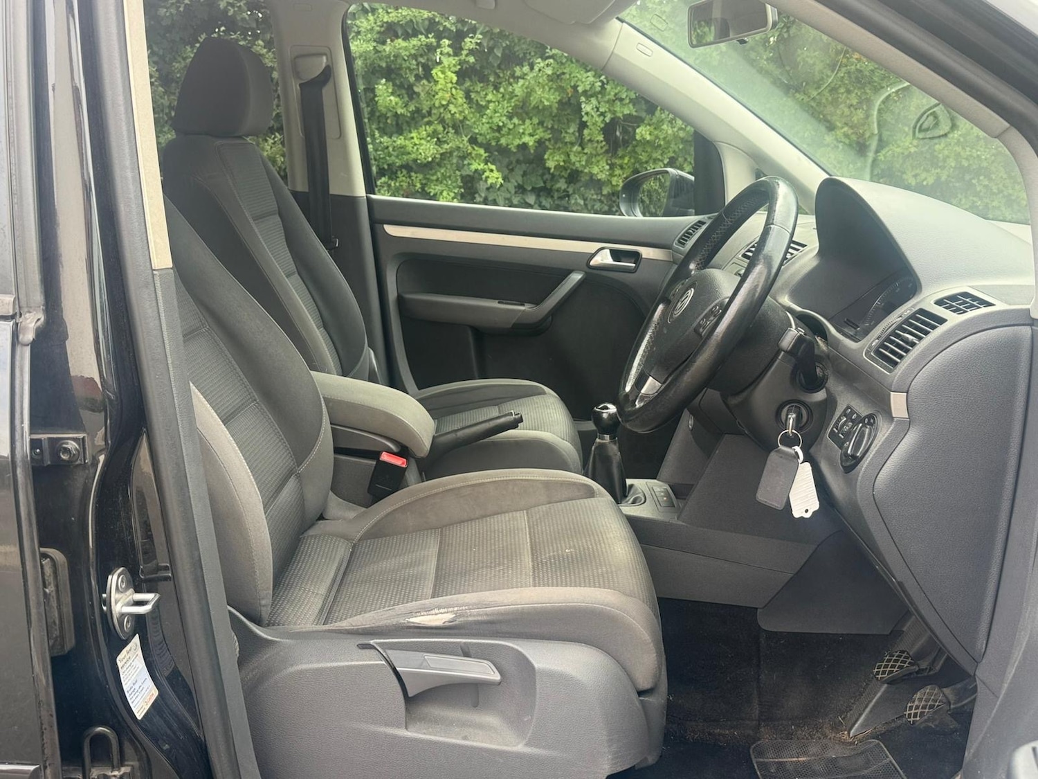 Used Volkswagen Touran 2010 for sale - 76374826: Photo 22