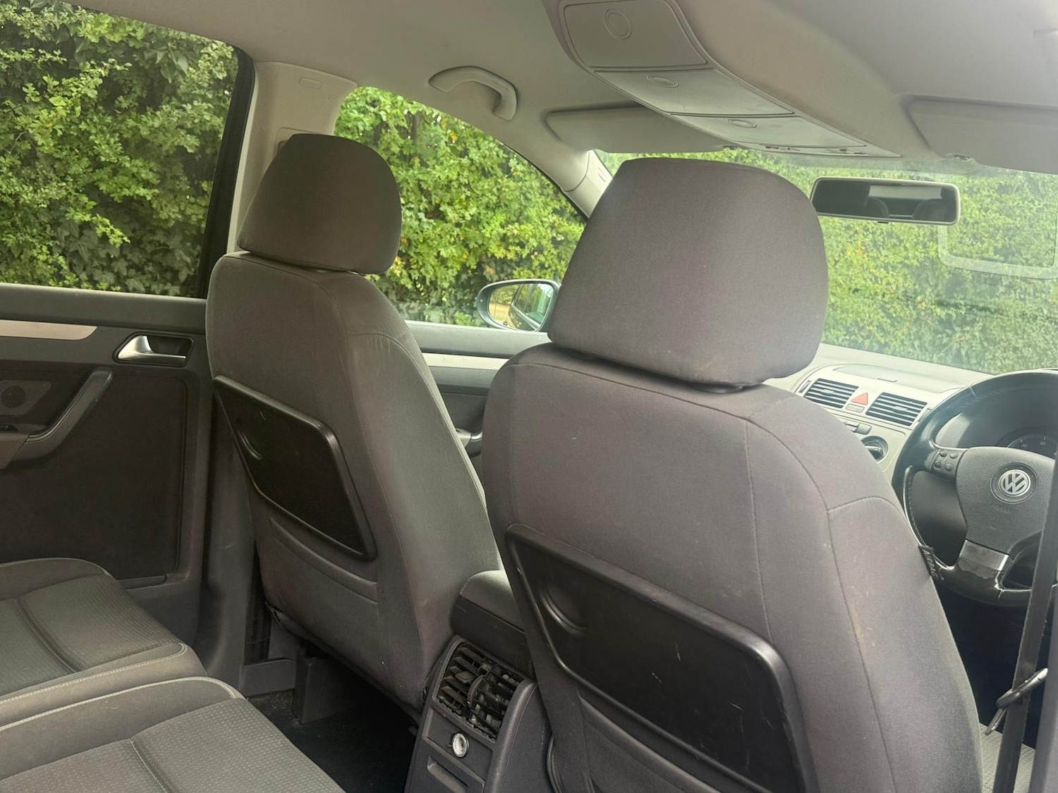 Used Volkswagen Touran 2010 for sale - 76374826: Photo 25