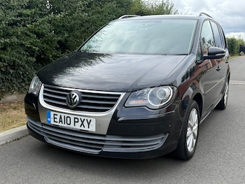 Used Volkswagen Touran 2010 for sale - 76374826: Photo