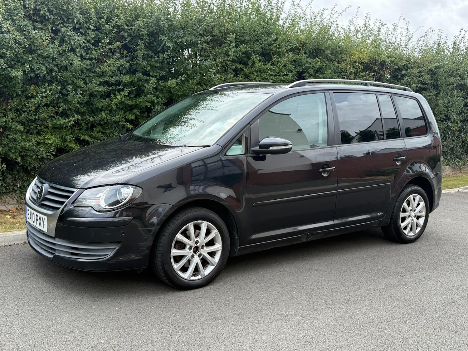 Used Volkswagen Touran 2010 for sale - 76374826: Photo 4
