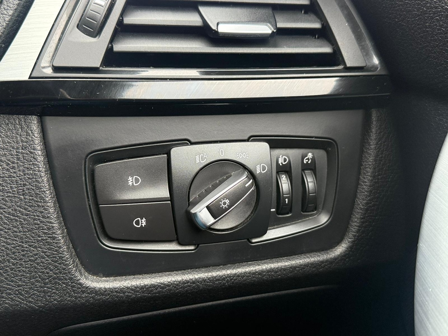 Used BMW 3 Series 2012 for sale - 76369522: Photo 29