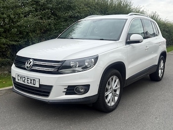 2012 (12) - 2.0 TDi BlueMotion Tech SE 5dr
