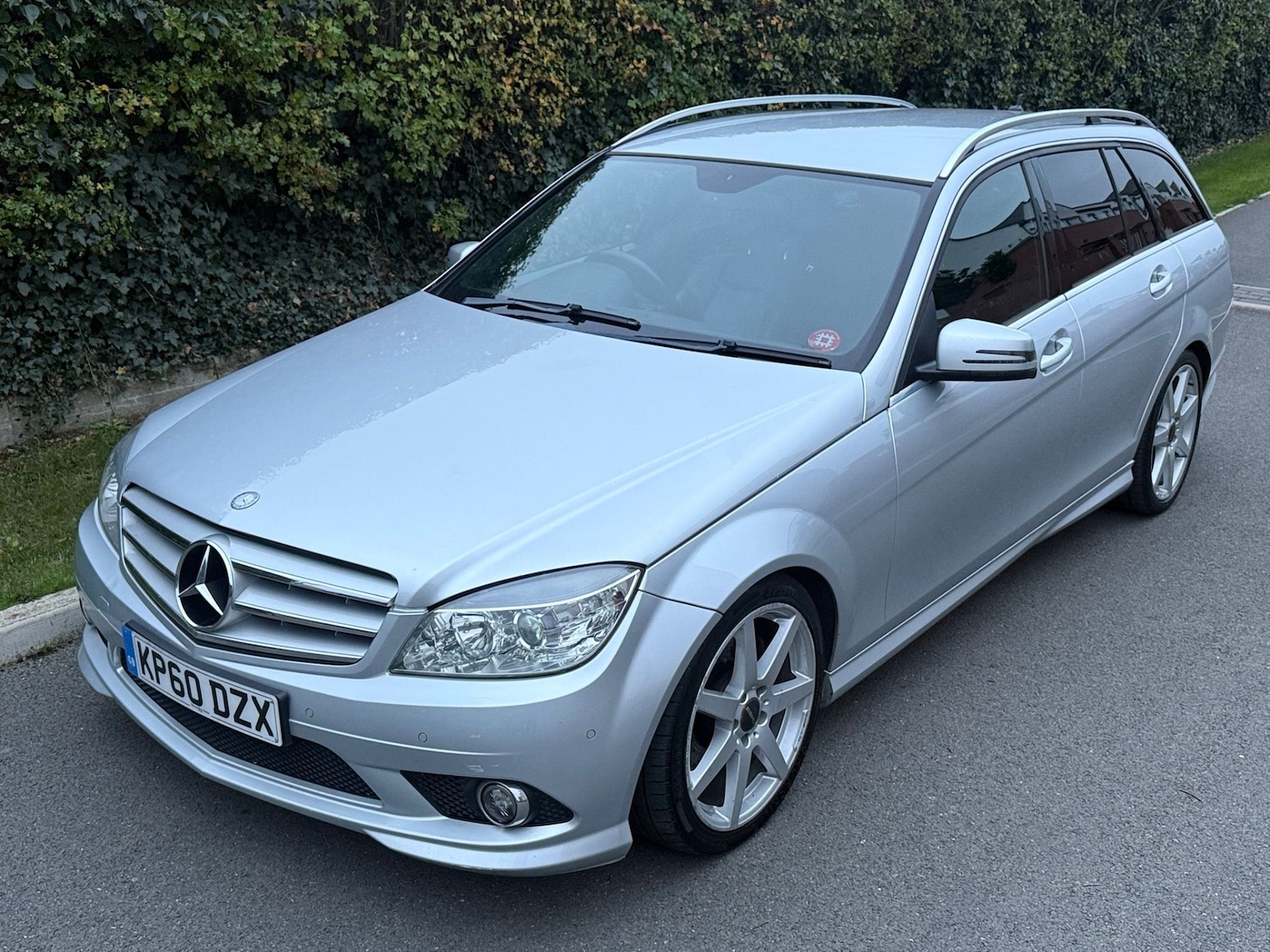 Used Mercedes-Benz C Class 2010 for sale - 76369463: Photo 2