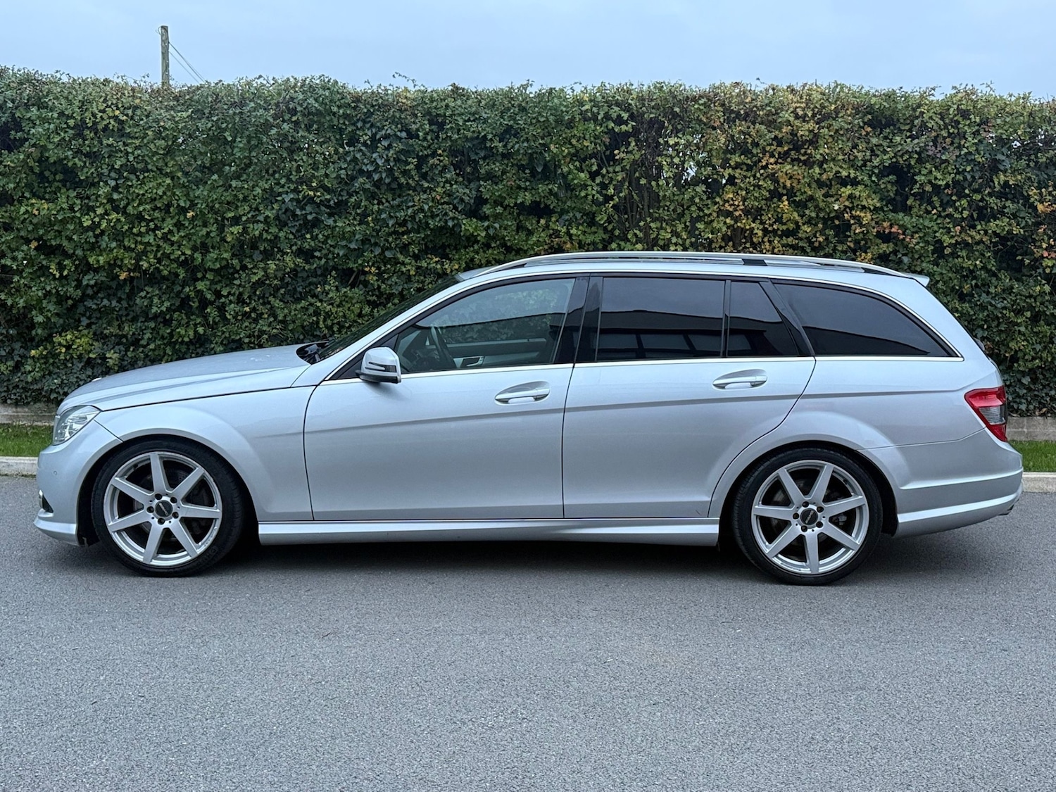 Used Mercedes-Benz C Class 2010 for sale - 76369463: Photo 4