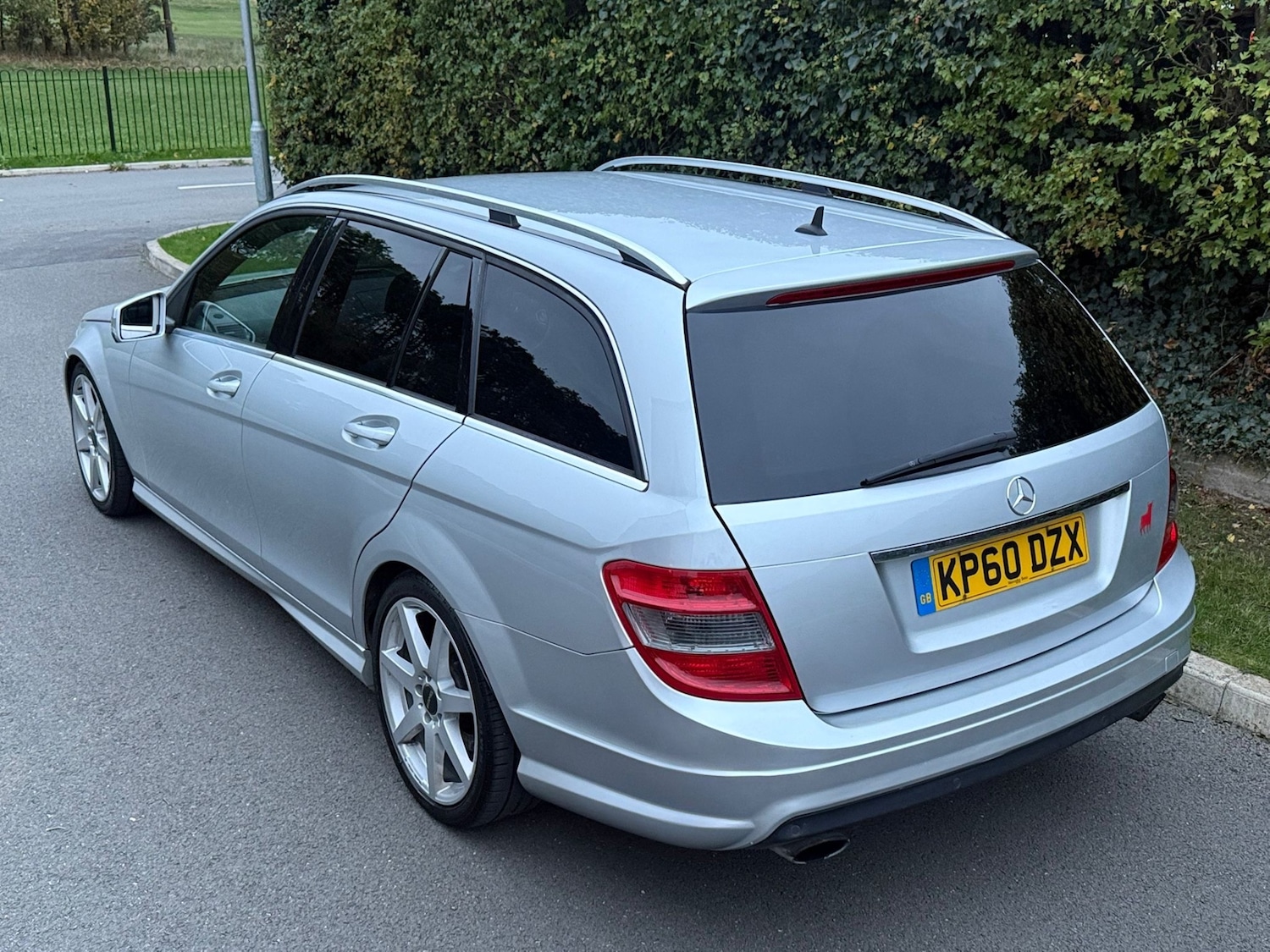 Used Mercedes-Benz C Class 2010 for sale - 76369463: Photo 5