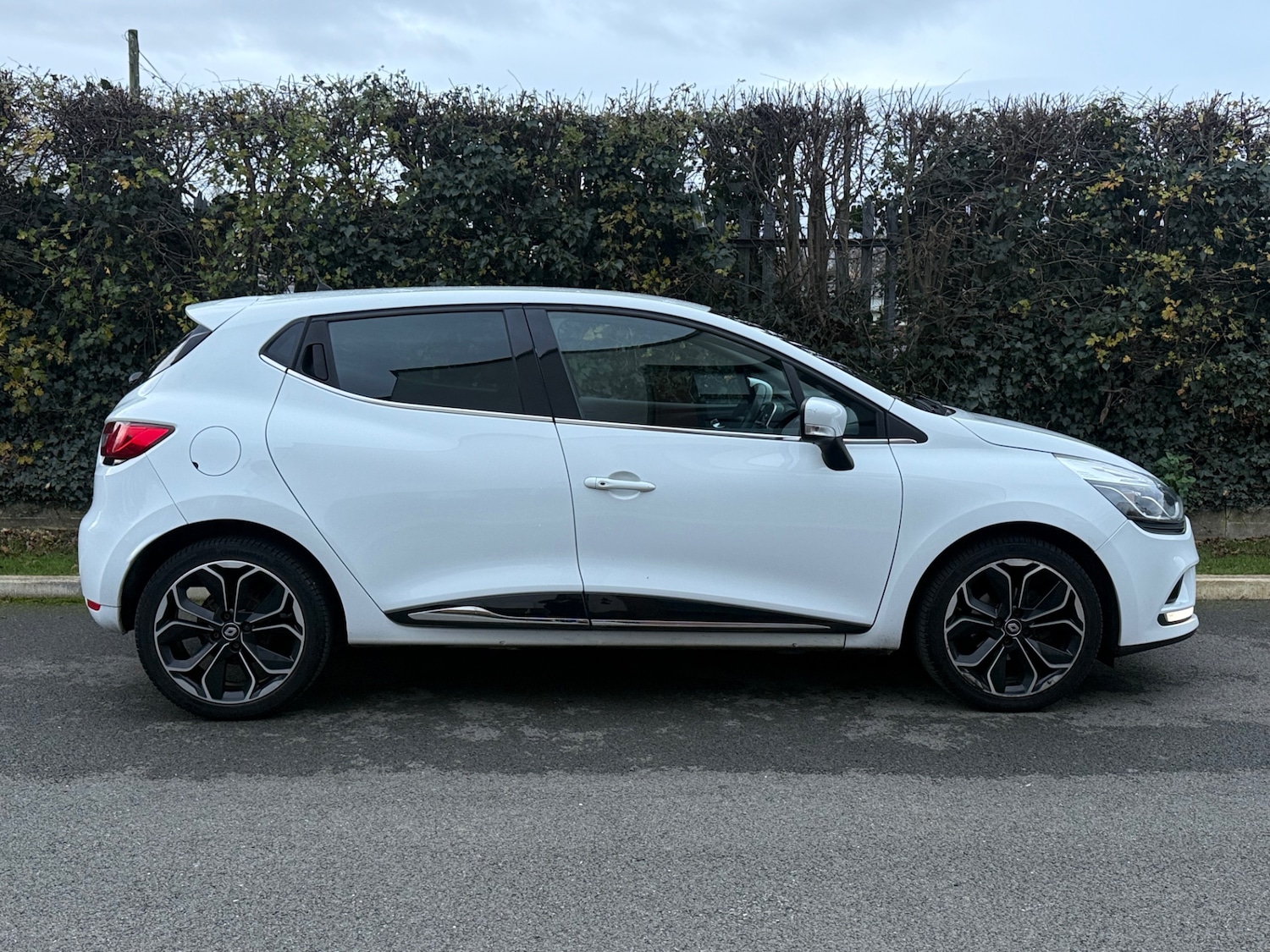 Used Renault Clio 2018 for sale - 76713393: Photo 15