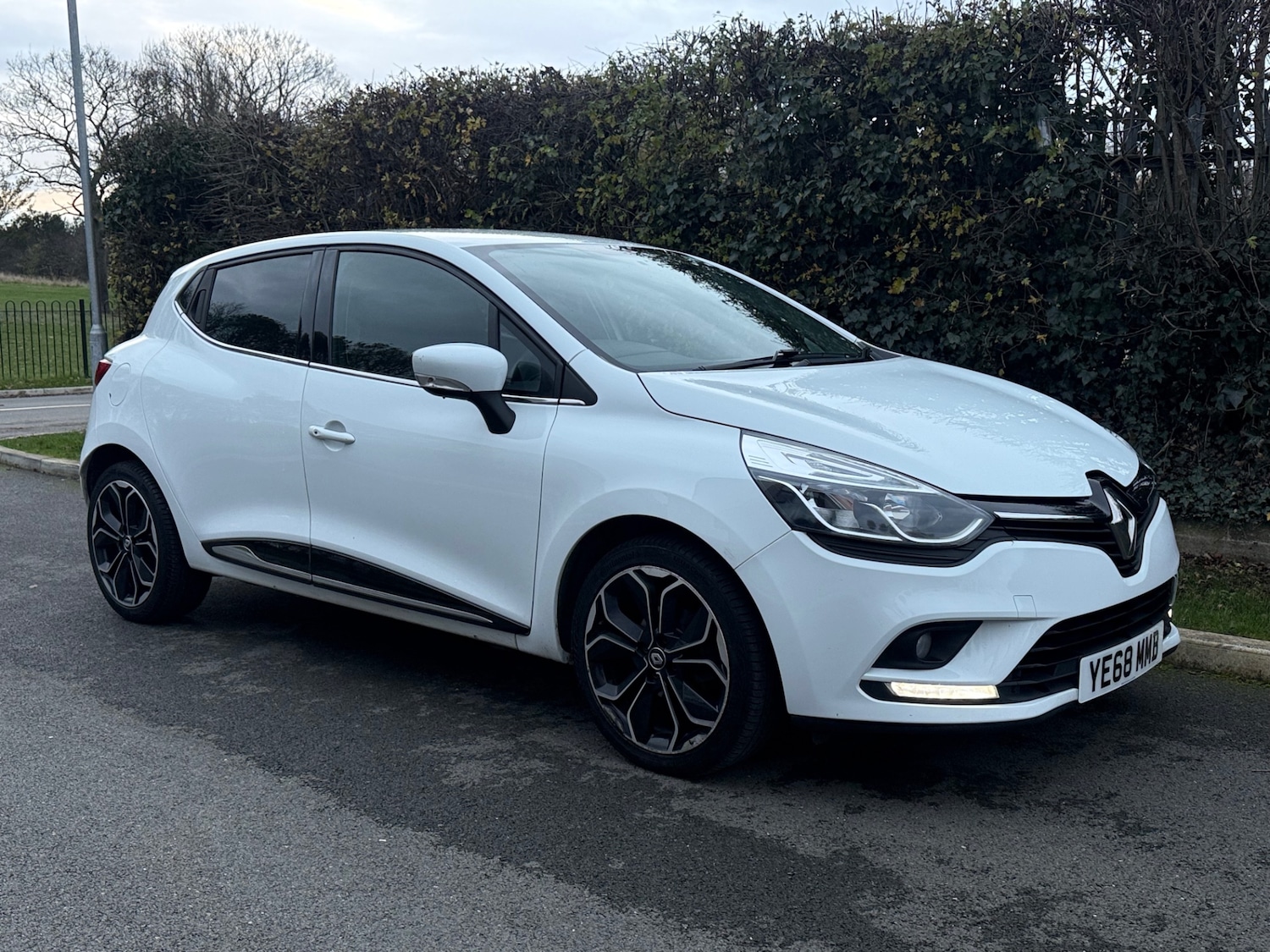 Used Renault Clio 2018 for sale - 76713393: Photo 16
