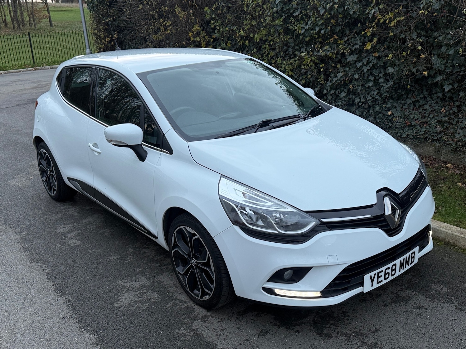 Used Renault Clio 2018 for sale - 76713393: Photo 17