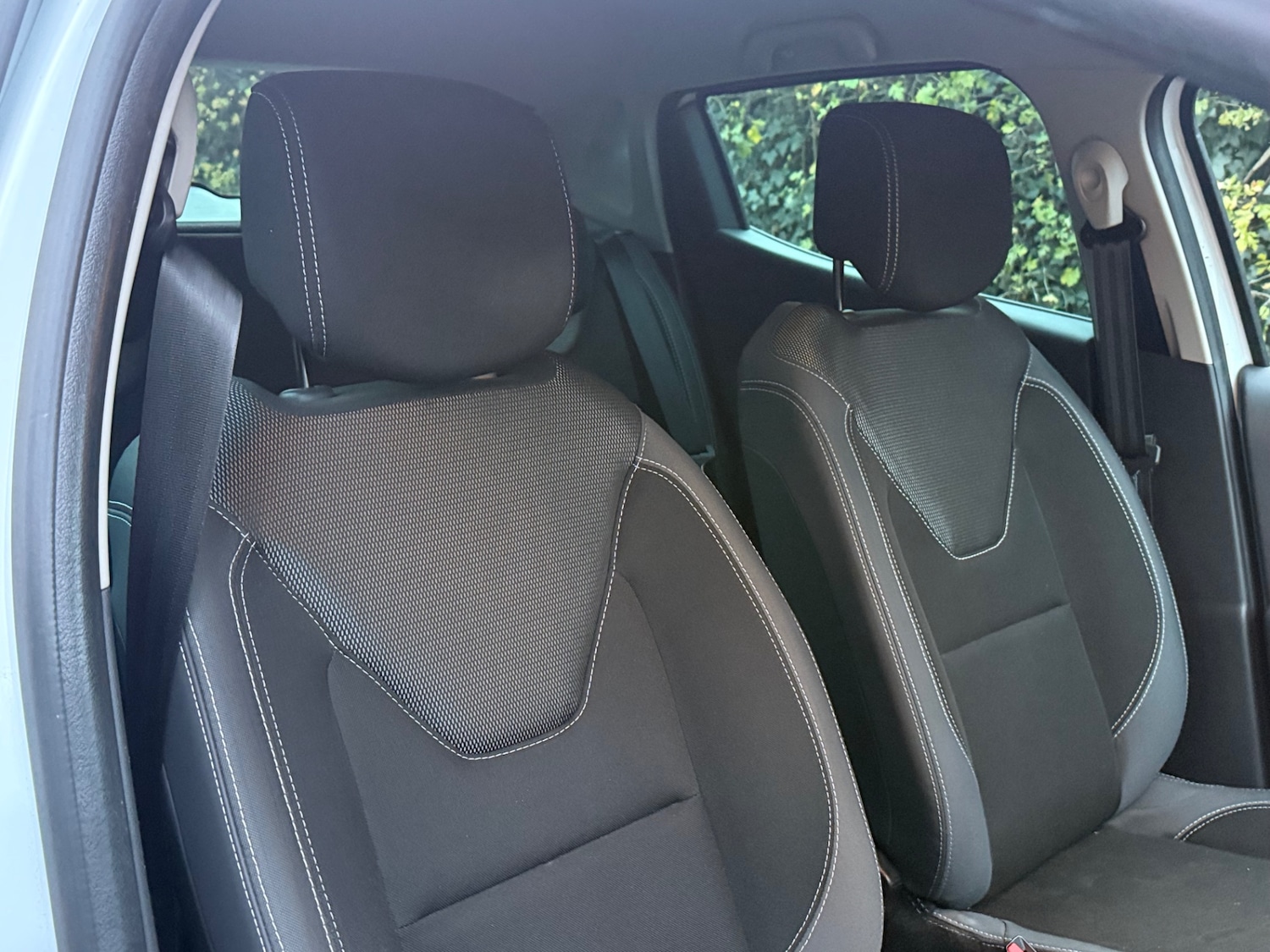 Used Renault Clio 2018 for sale - 76713393: Photo 26