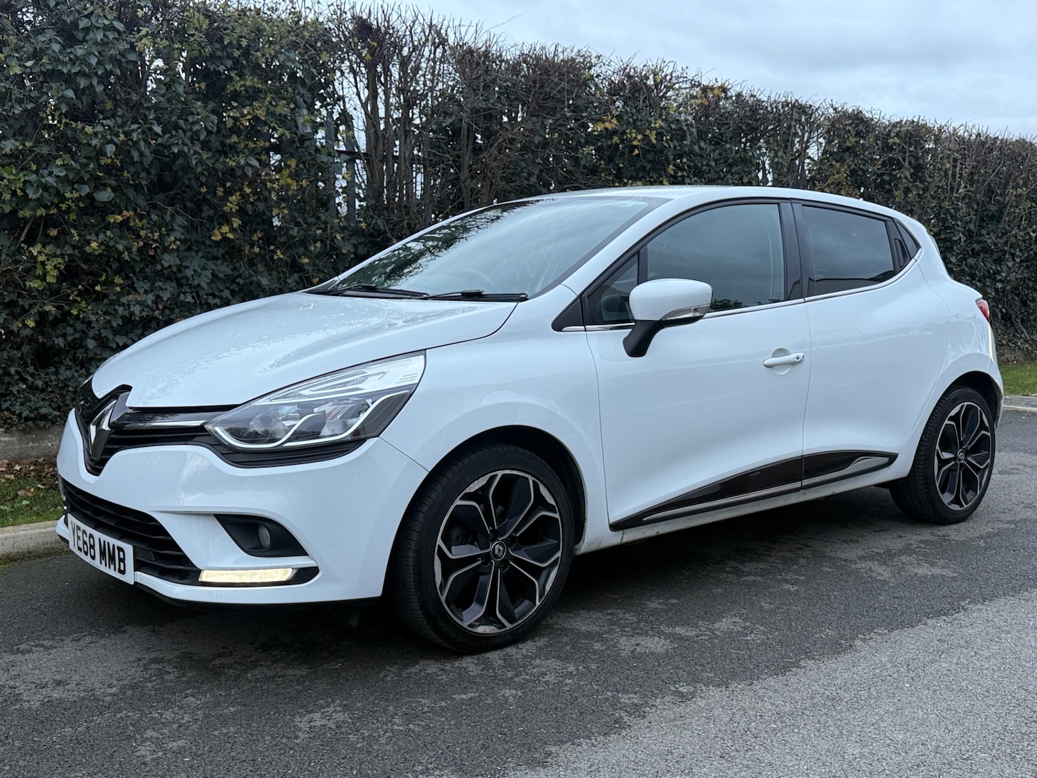 Used Renault Clio 2018 for sale - 76713393: Photo 3