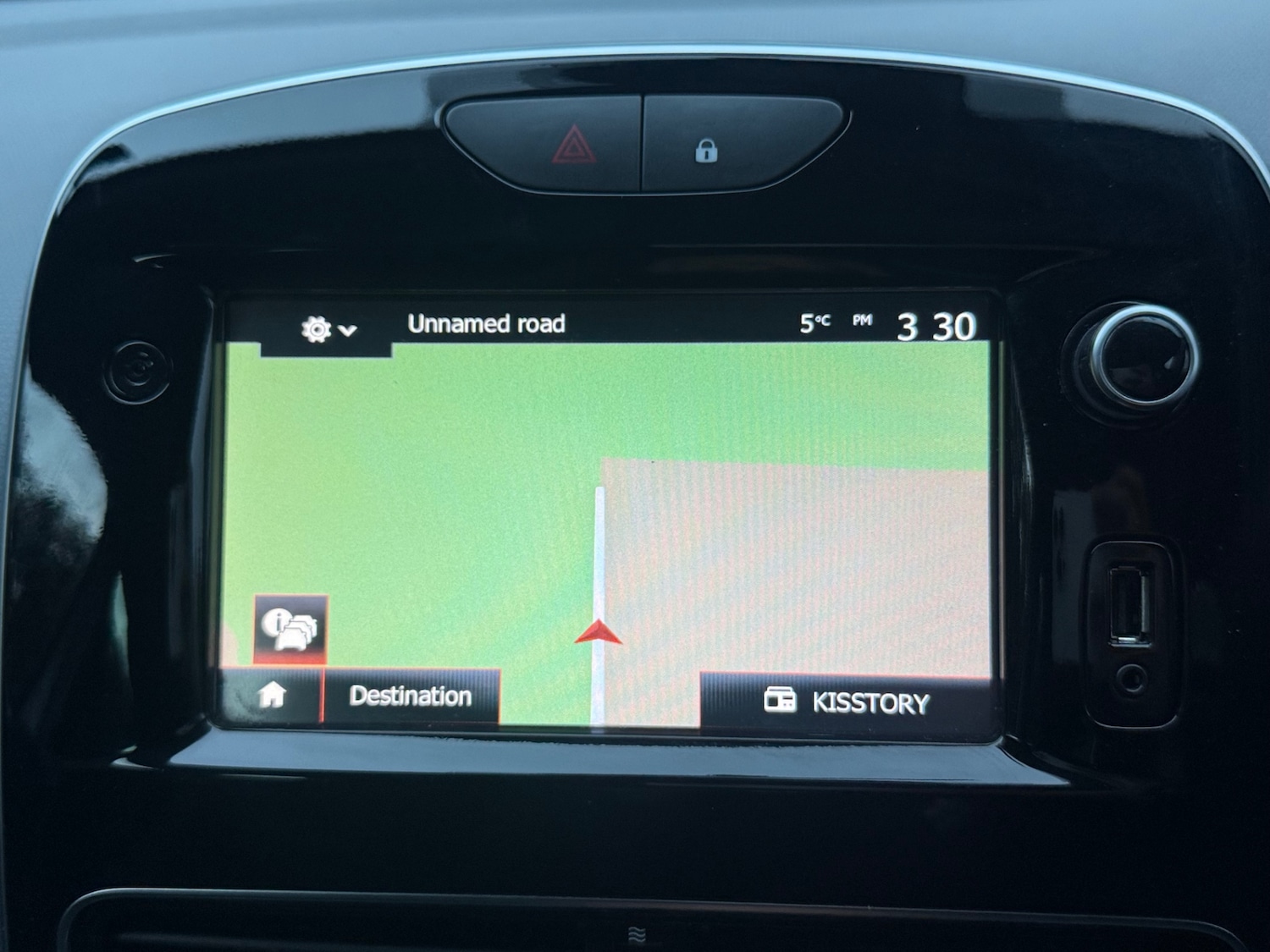 Used Renault Clio 2018 for sale - 76713393: Photo 33