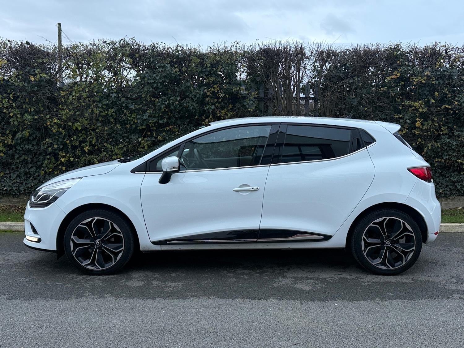 Used Renault Clio 2018 for sale - 76713393: Photo 4