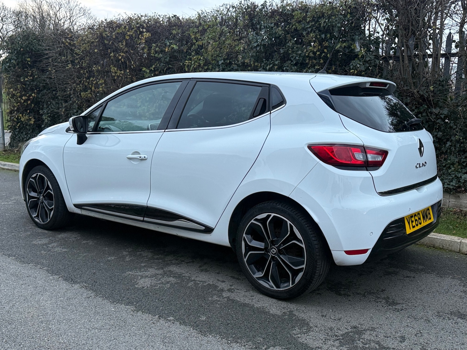 Used Renault Clio 2018 for sale - 76713393: Photo 5