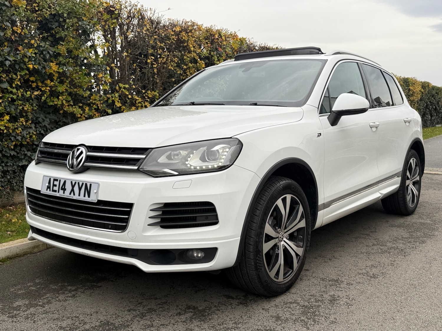 Used Volkswagen Touareg 2014 for sale - 76663682: Photo 1
