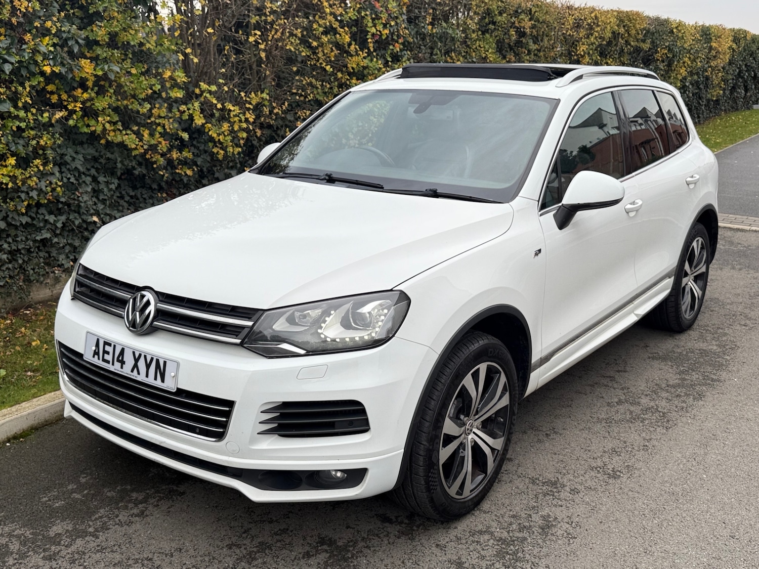 Used Volkswagen Touareg 2014 for sale - 76663682: Photo 2