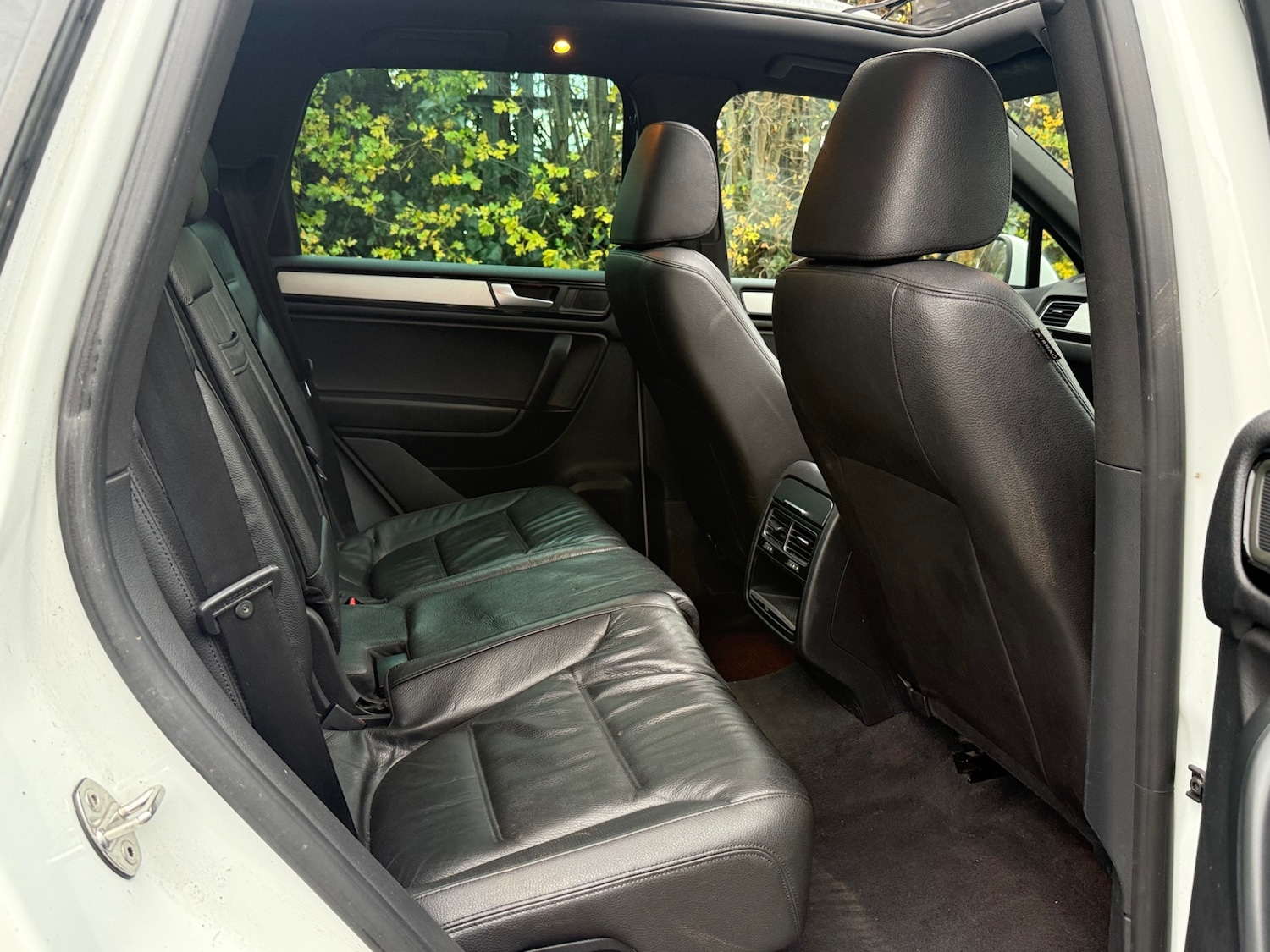 Used Volkswagen Touareg 2014 for sale - 76663682: Photo 32